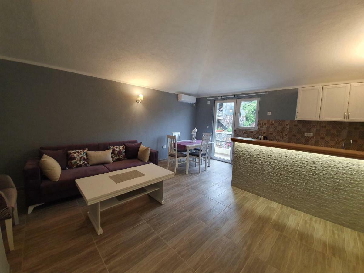 Apartments Kingfisher Virpazar Exterior foto